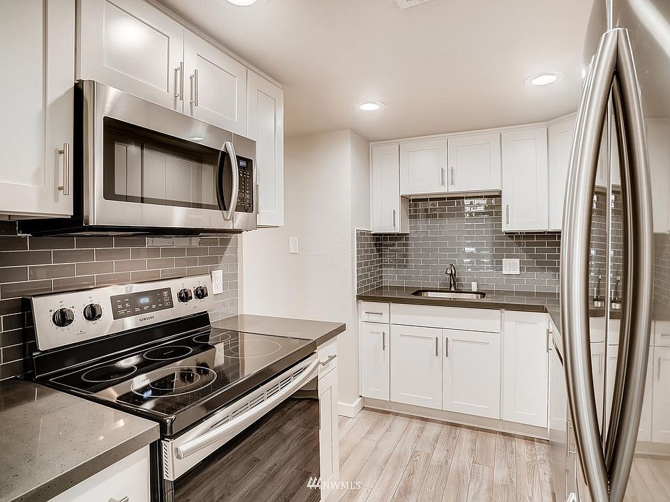 large pantry adjacent to spacious kitchen