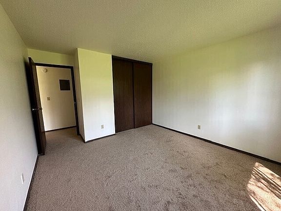 3rd image of 8390 Jasmine St #2