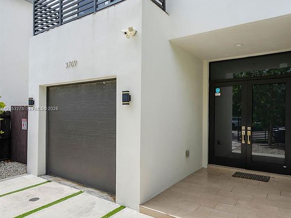 4th image of 3769 SW 27th Ln #3769