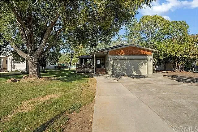 19788 Bear Valley Rd — Photo 14