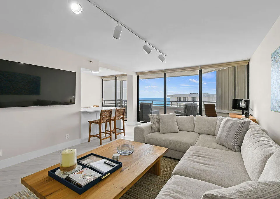 3560 S Ocean Blvd #907