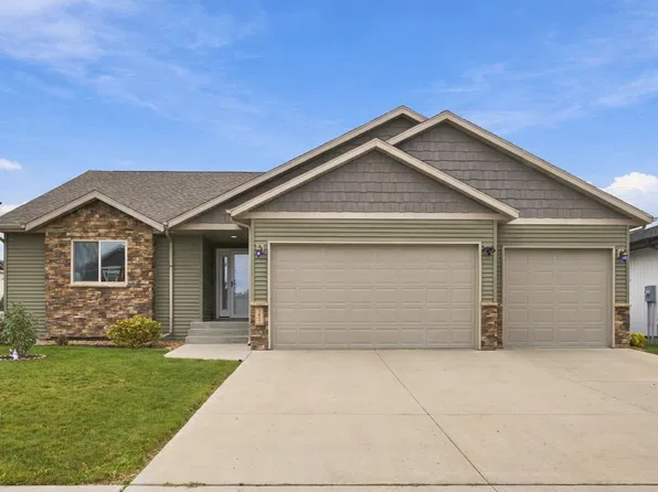 3017 2nd St E, West Fargo, ND 58078