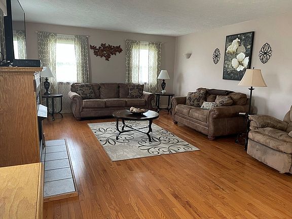 2nd image of 114 Fairdale Rd