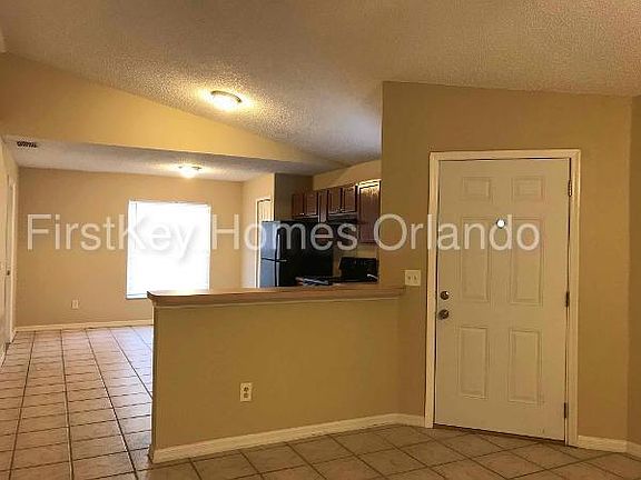 4th image of 7523 Groveoak Dr