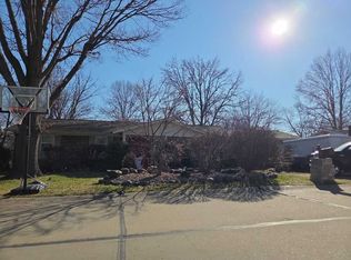 175 Ranchmoor Trl, Ballwin, MO 63011