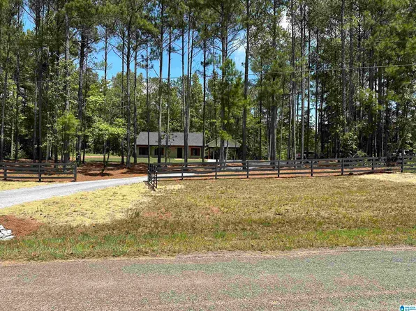 919 County Road 18, Roanoke, AL 36274