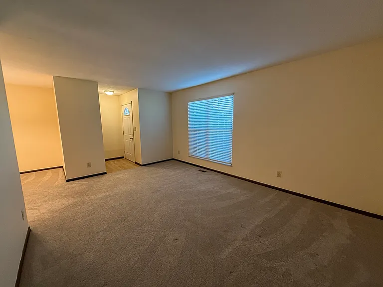 7773 Sterling Pl — Photo 3