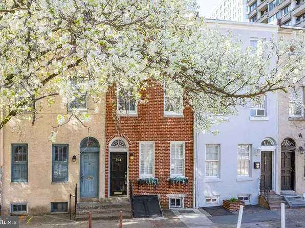 304 S Juniper St, Philadelphia, PA 19107