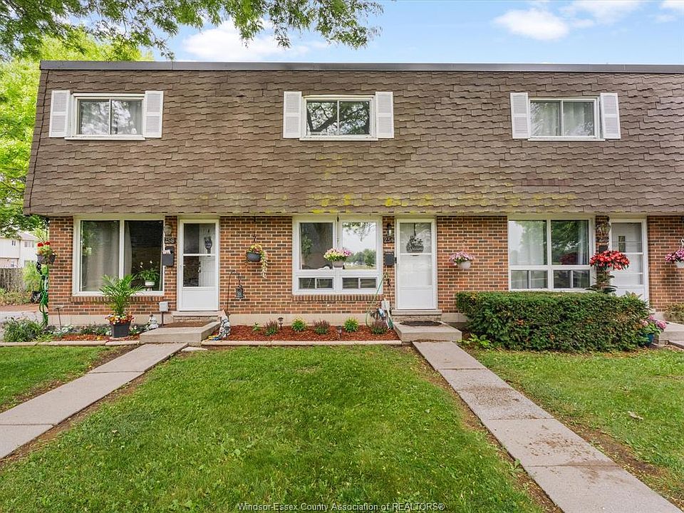 1st image of 256 Victoria St S #32