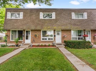 256 Victoria St S #32, Amherstburg, ON N9V2K5