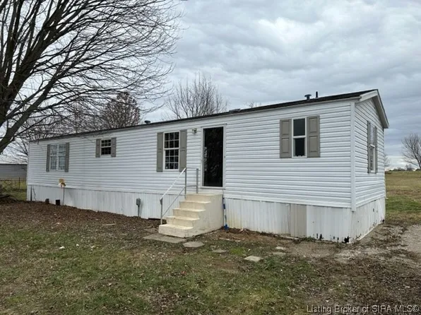 6771 E Olive Branch Road, Pekin, IN 47165