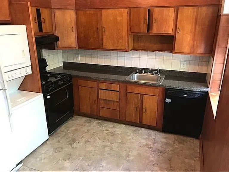 6048 Delafield Ave #B — Photo 7