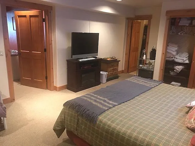 basement bedroom suite
