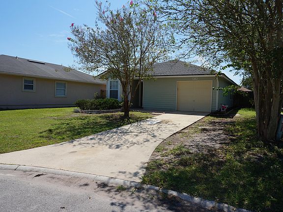3rd image of 8736 TOWNSQUARE Drive N