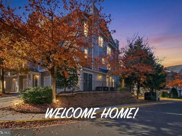 12905 Fair Briar Ln, Fairfax, VA 22033
