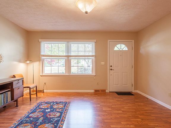 4th image of 1002 E Allendale Dr