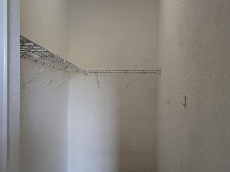 walking
 closet