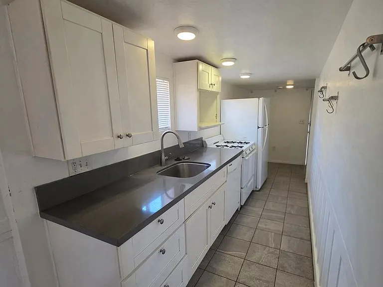 Charming 1BD/1BA Normal Heights Home w/ SOLAR and Private Fenced Yard — Photo 3