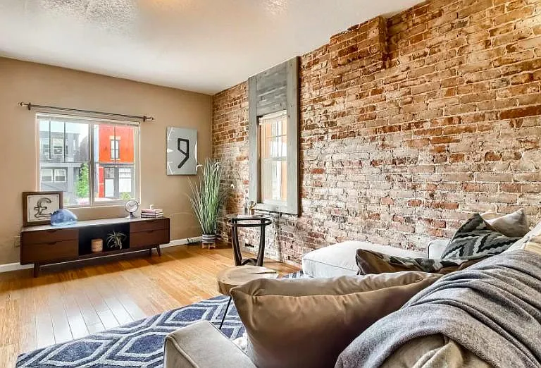 3451 N Downing St — Photo 3