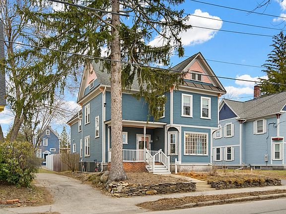 3rd image of 935 Union Street
