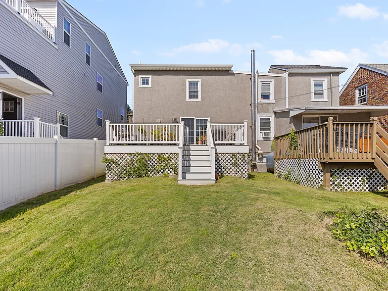 371 Spring Mill Ave — Photo 17