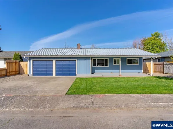 251 N Oak Ave, Stayton, OR 97383