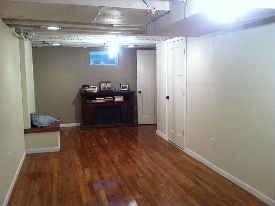 Thermostat Fireplace in Living Room