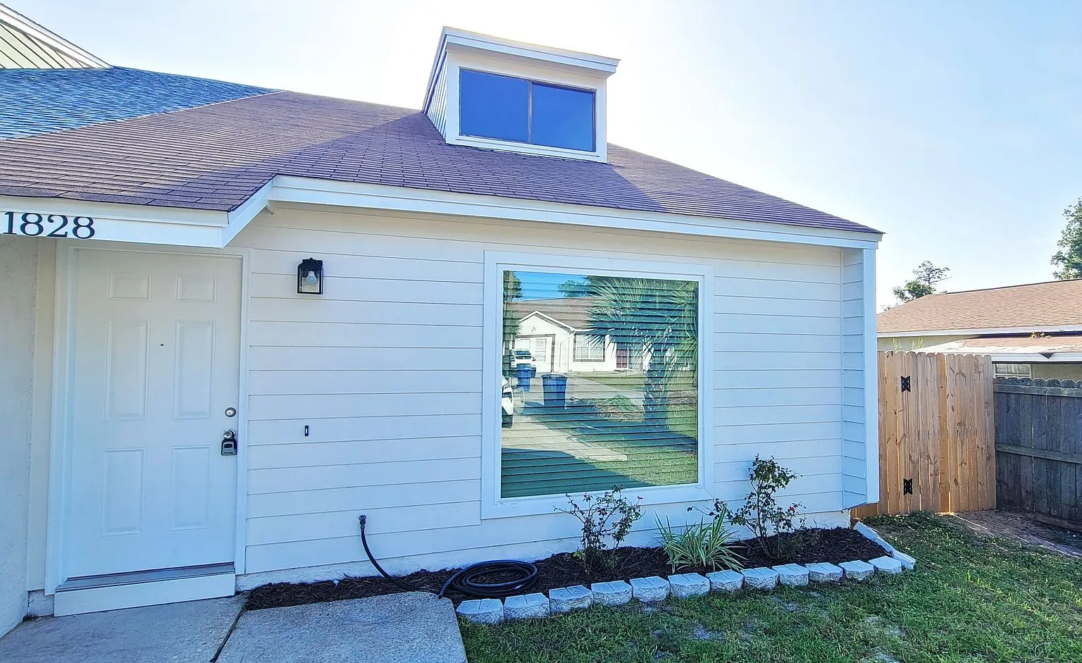 2 Story 2 Bedroom 2 Bath Townhome Centrally Located — Photo 2