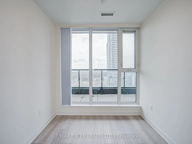 5858 Yonge St #1011 — Photo 37