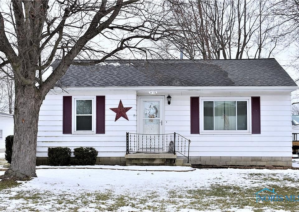 1st image of 412 W Main St