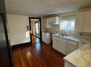 7 Sewall St #3, Marblehead, MA 01945