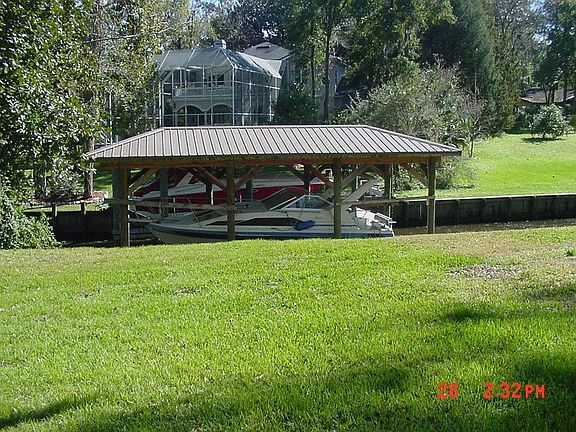 BOATHOUSE AND BAKCKYARD