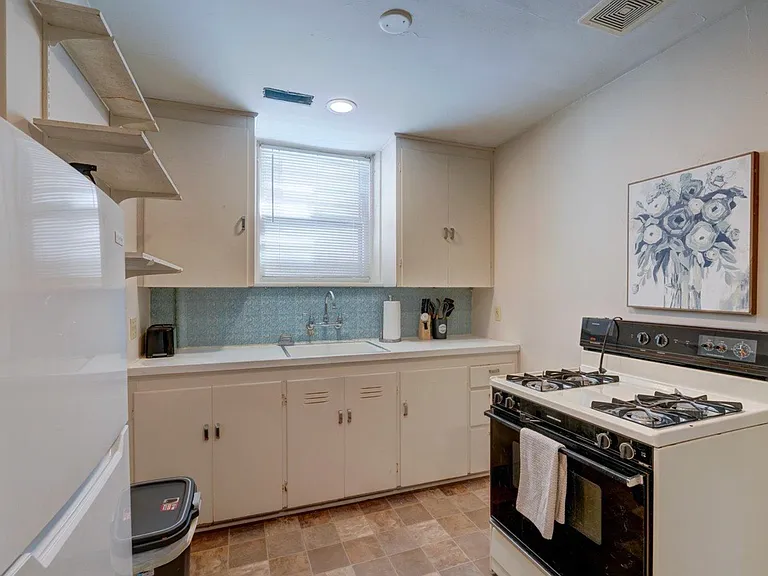 2632 Stevens St — Photo 7