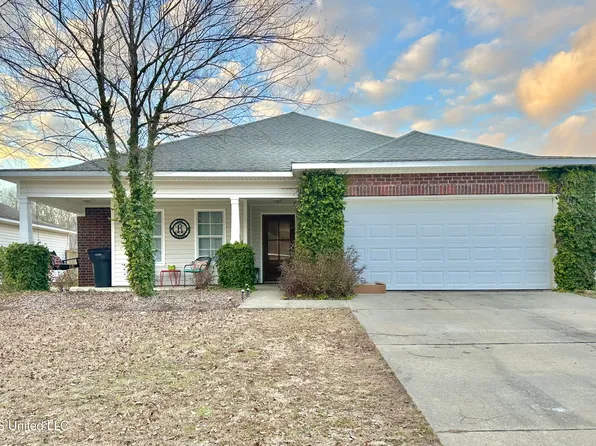 21 Clear Springs Ct, Hattiesburg, MS 39402