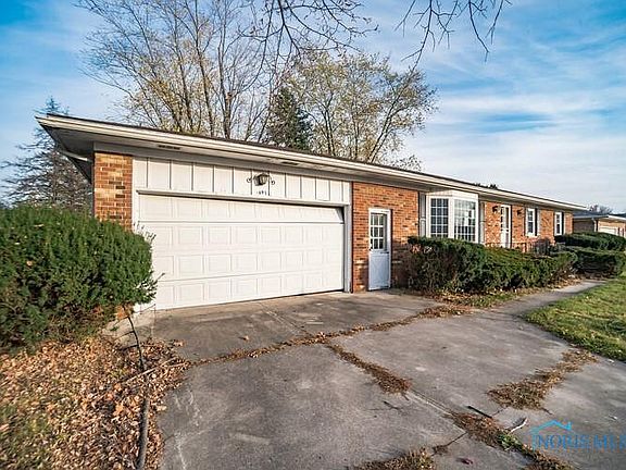3rd image of 691 Angela Dr