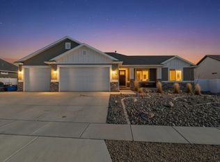 4854 N Cliffrose Dr, Eagle Mountain, UT 84005