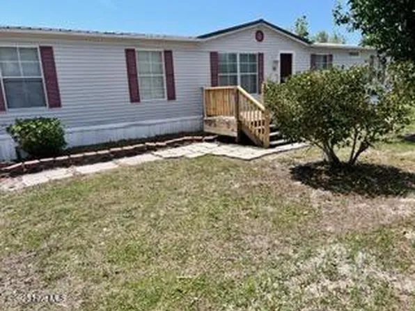 32 Oak Grove Drive, Hampstead, NC 28443