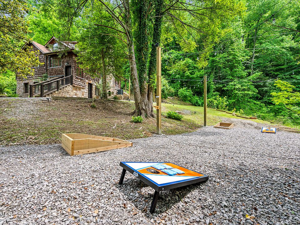 302 Newman Rd, Gatlinburg, TN 37738 Zillow