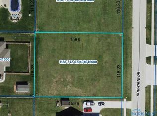 1440 Bobwhite Dr, Northwood, OH 43619
