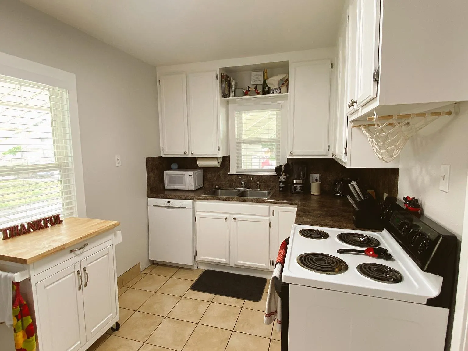 2 bed, 832 sqft, $1,400 — Photo 3