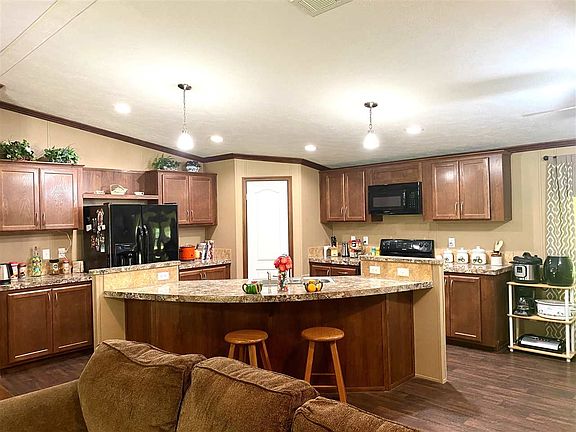 4th image of 1770 County Road 4770
