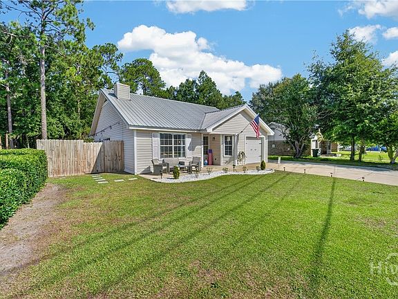 2nd image of 846 Ridgewood Way