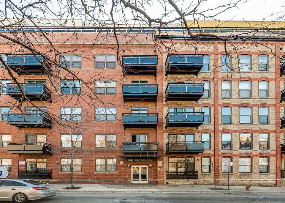 1st image of 1735 W Diversey Pkwy APT 411