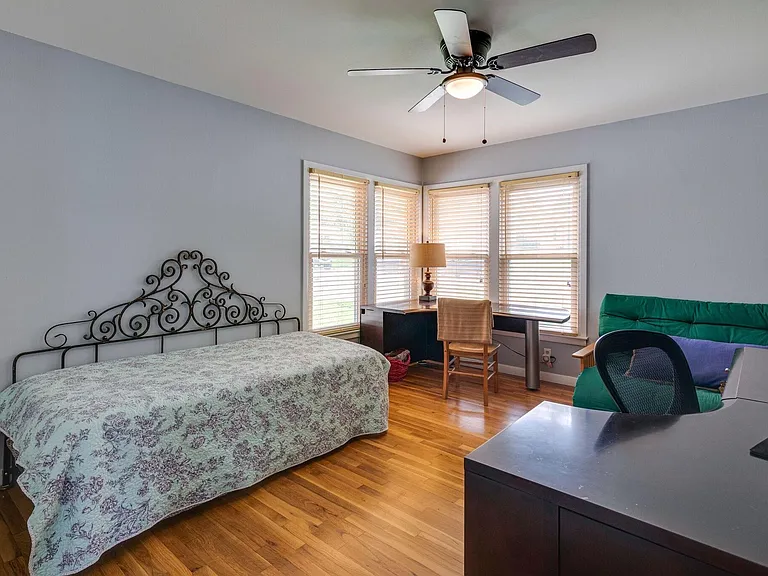 4240 Westmont Ct — Photo 14