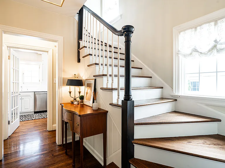 6014 N Kent Ave — Photo 4