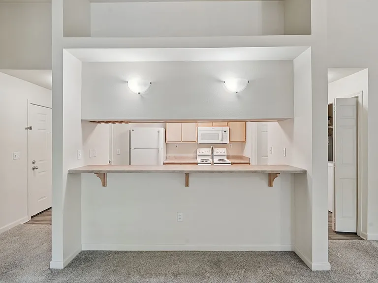 Oak Tree Apartments — Photo 52
