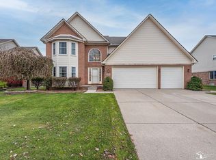 32169 Kelly Blvd, Rockwood, MI 48173
