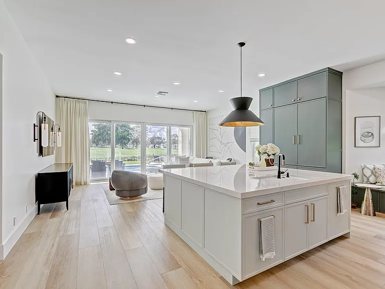 605 Masters Way — Photo 1