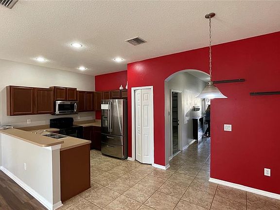 3rd image of 6712 Holly Heath Dr