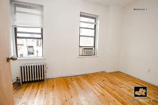 Rented by Jonis Realty | media 8